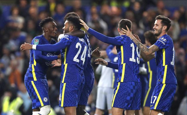 包含切尔西连胜，抢下联赛第一的位置的词条