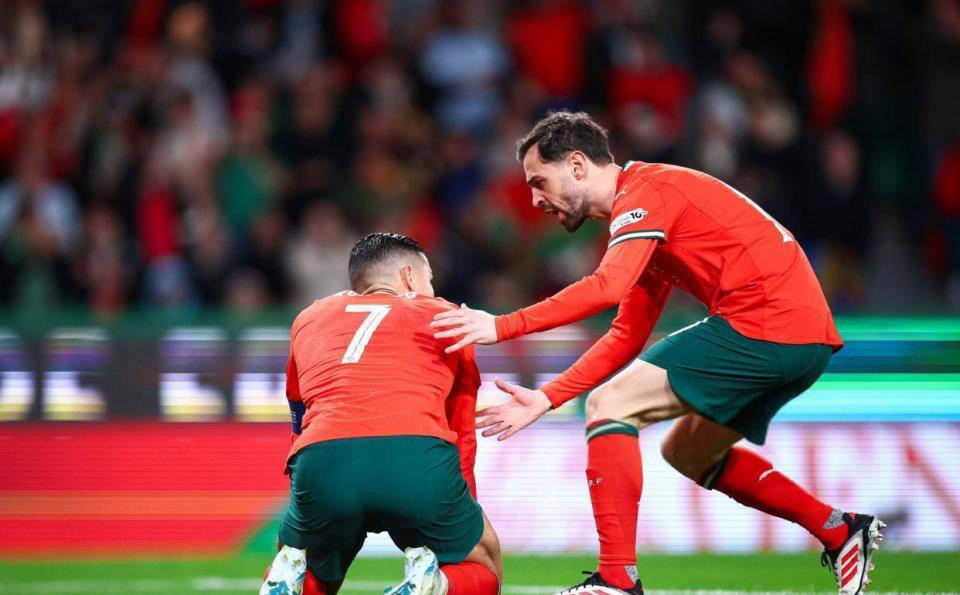 aoa体育视频-包含欧国联比赛热度不减：全场球迷欢呼的词条