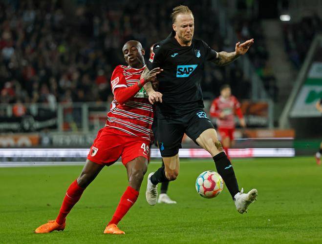 霍芬海姆完美表现轻松赢得比赛