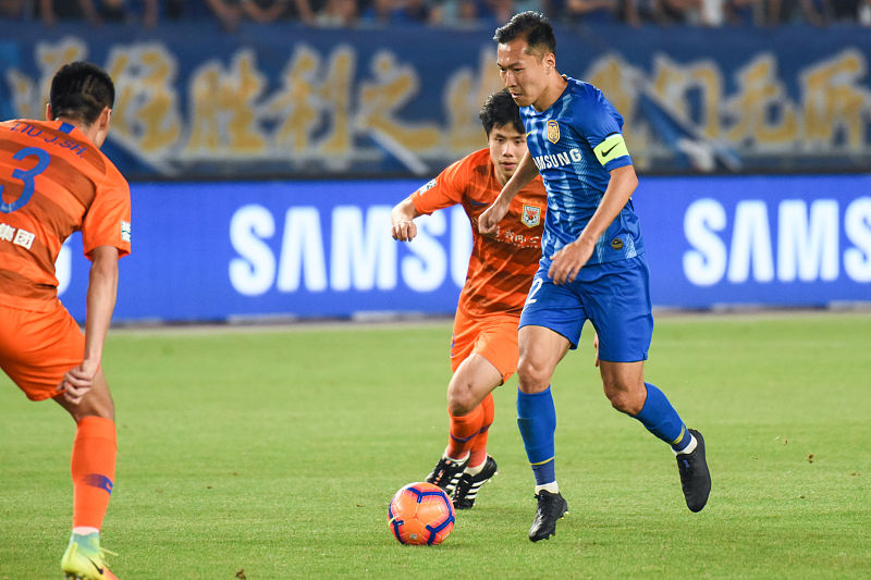 鲁能击败苏宁：山东鲁能队成功击败江苏苏宁队，取得重要胜利的简单介绍