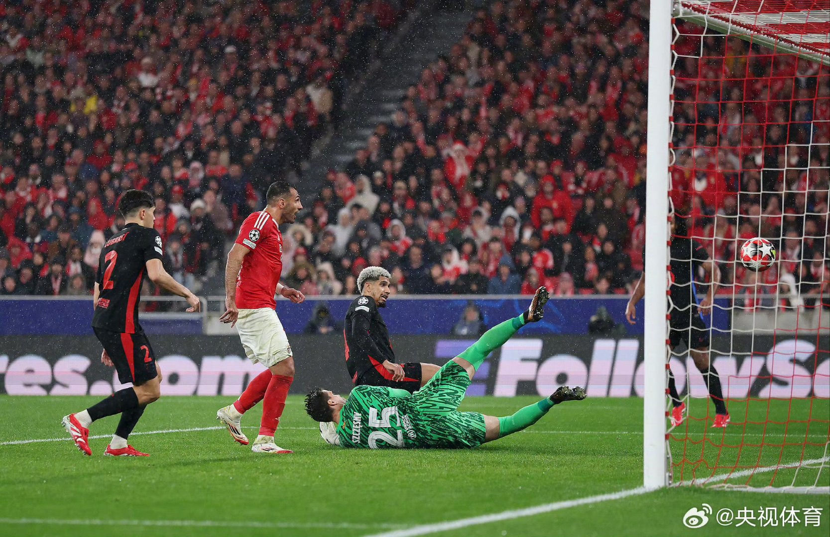 aoa体育-巴洛姆利队在爱尔兰足球联赛中努力争胜