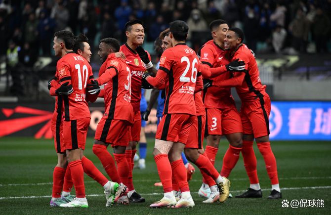 aoa体育-中超球队亚冠表现抢眼，赛场风采令人瞩目的简单介绍