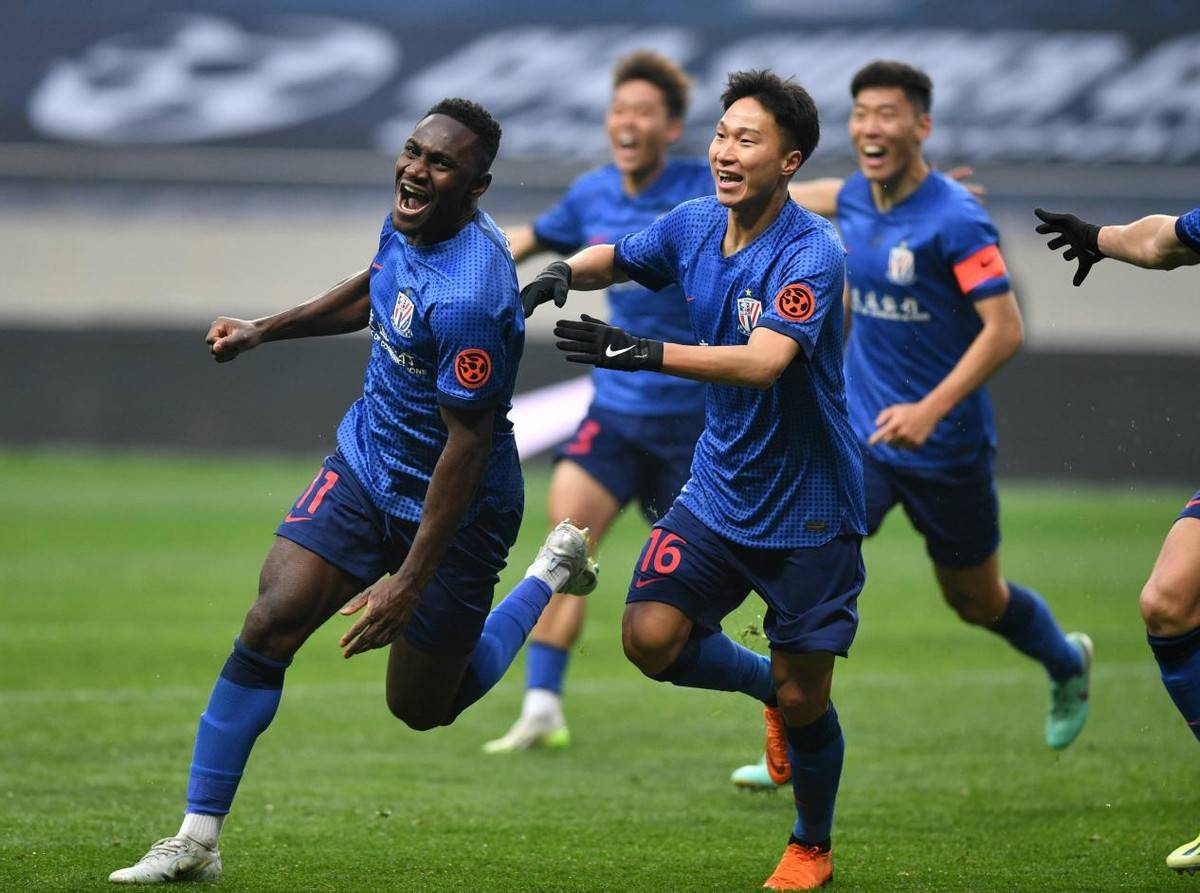 中超球队亚冠表现抢眼，赛场风采令人瞩目的简单介绍