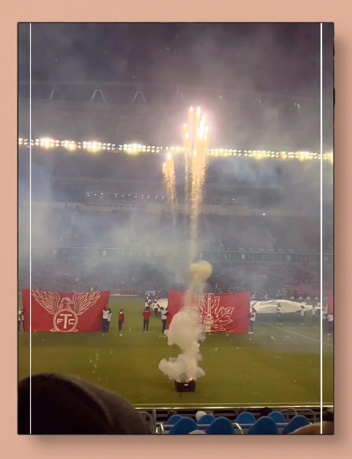 aoa体育直播-大联盟足球赛事热闹开幕，球迷热情洋溢的简单介绍