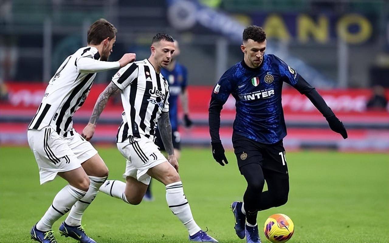 包含尤文图斯客场逆转国际米兰，取得关键胜利的词条