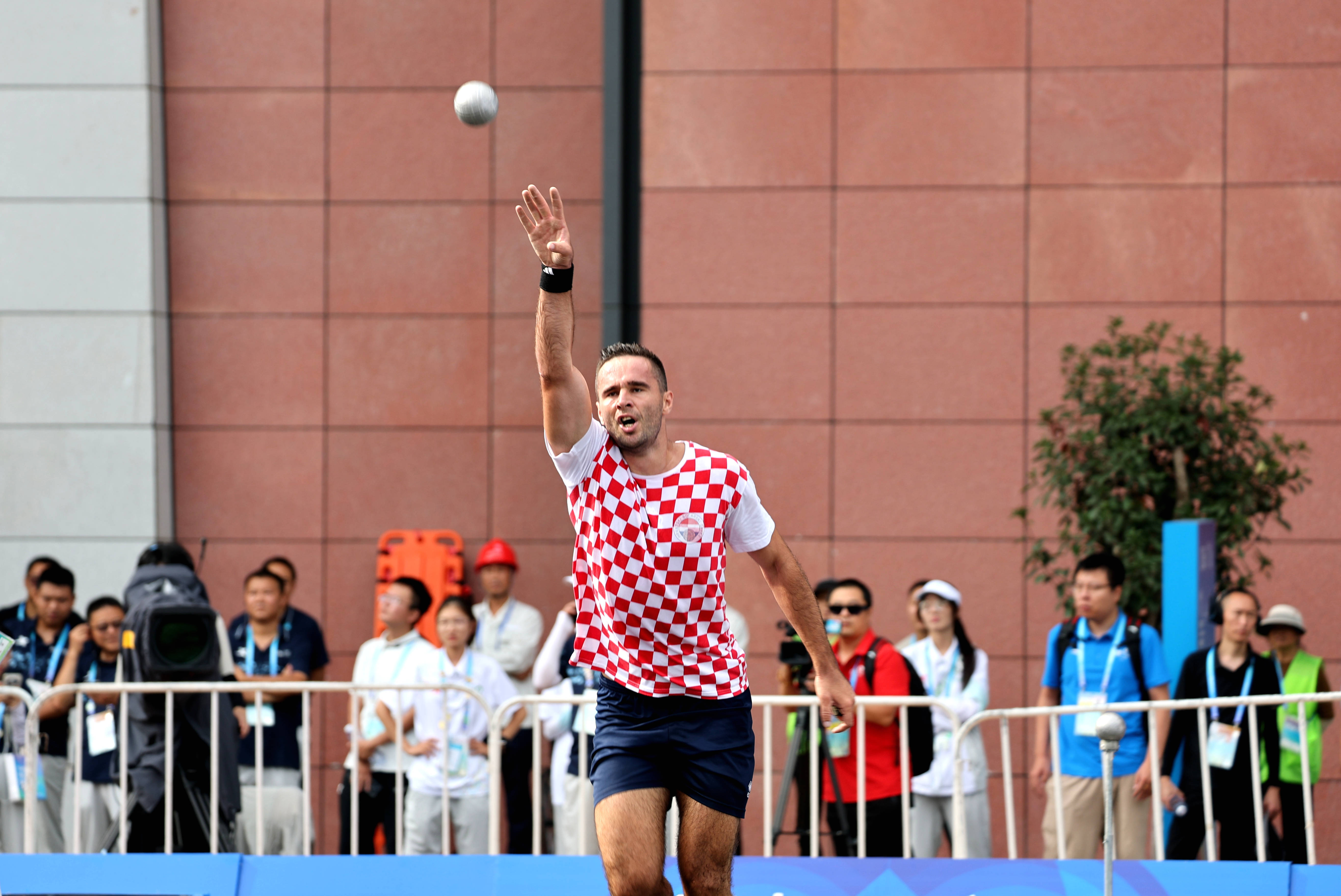 激烈决战燃爆现场，选手竞技实力不凡