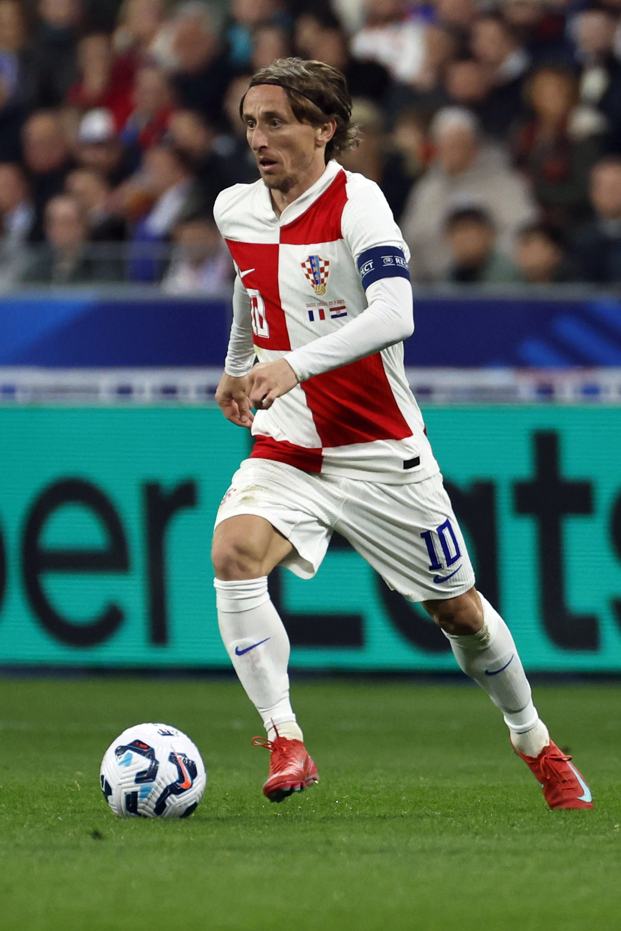 包含火爆的欧国联半决赛将开启新篇章的词条