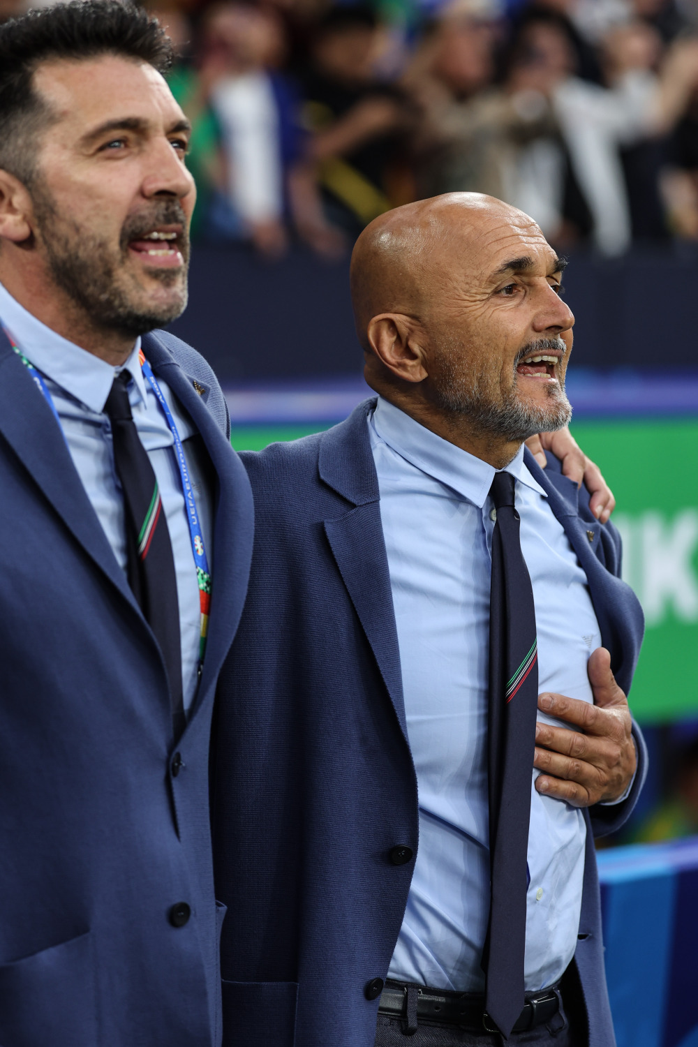 aoa体育视频-关于意大利足球赛场精彩瞬间，球员风采无限的信息