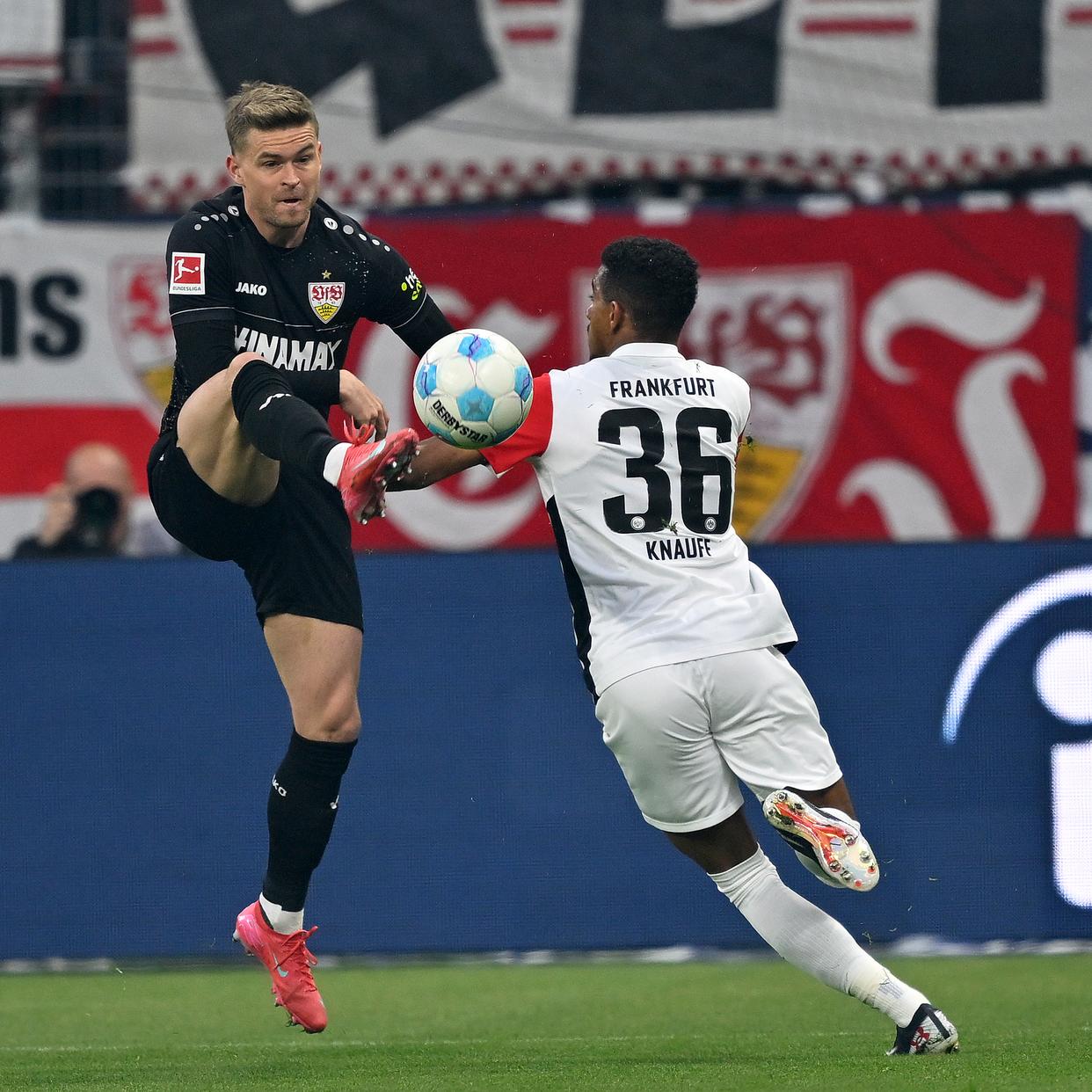 aoa体育馆-包含斯图加特球队主场战胜对手，保级希望重燃的词条