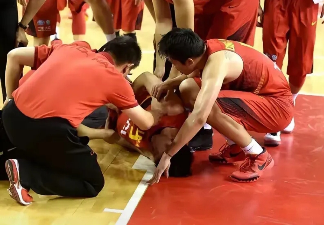 关于中国职业篮球联赛球员技术高超，对决场面扣人心弦的信息