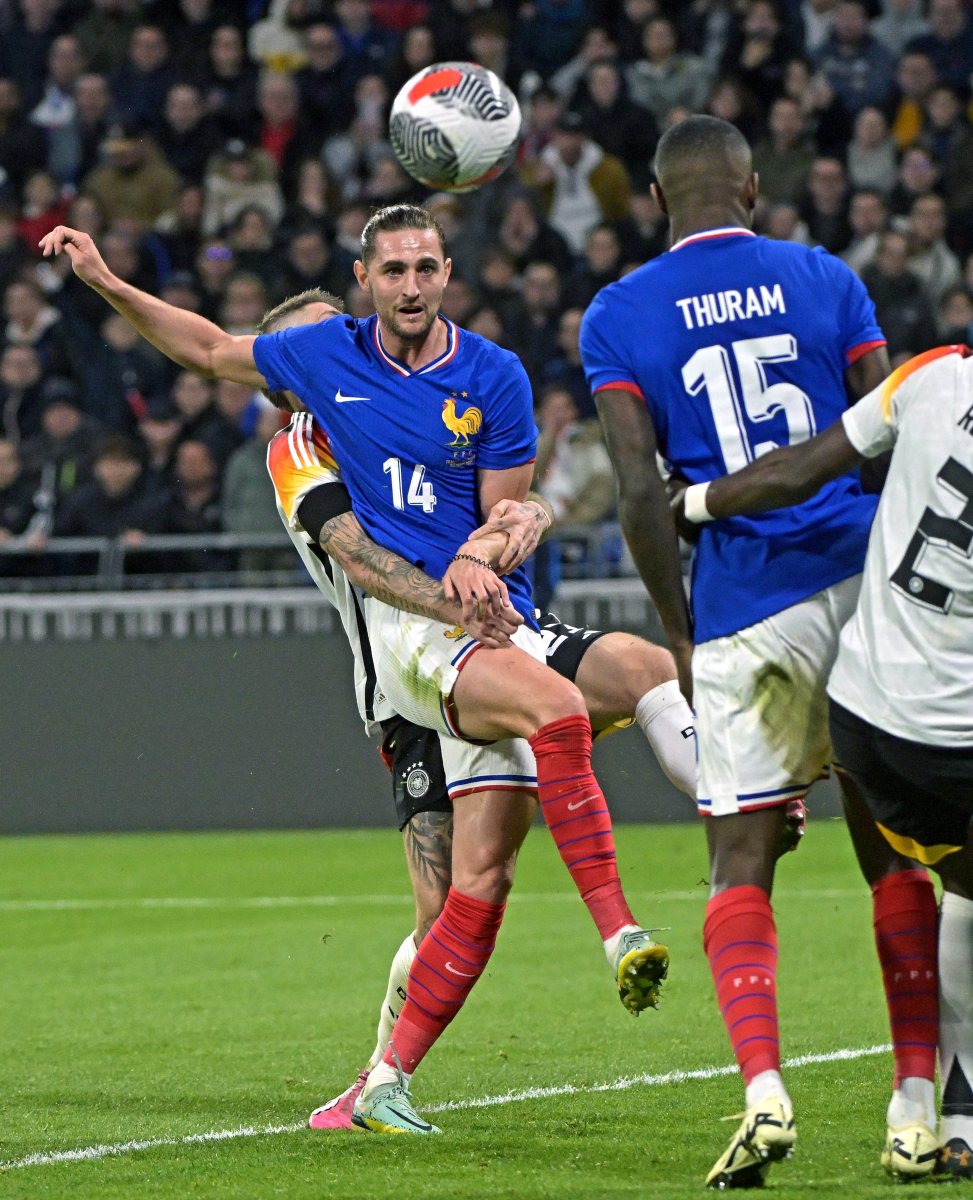 关于阿拉维斯主场大胜，稳固位置的信息