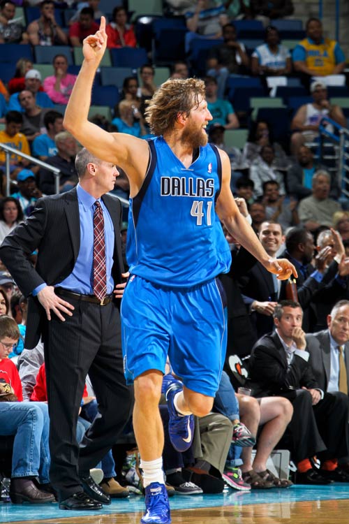 aoa体育活动-小牛胜黄蜂，取得新赛季主场首胜