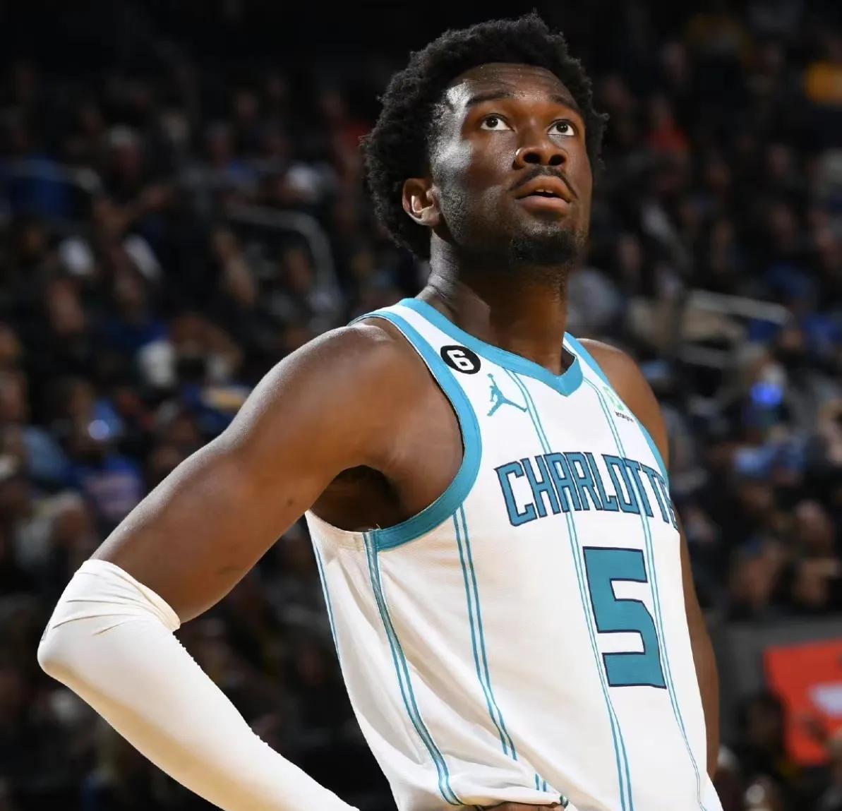 aoa体育视频-公牛新秀逐渐融入球队，表现不俗的简单介绍