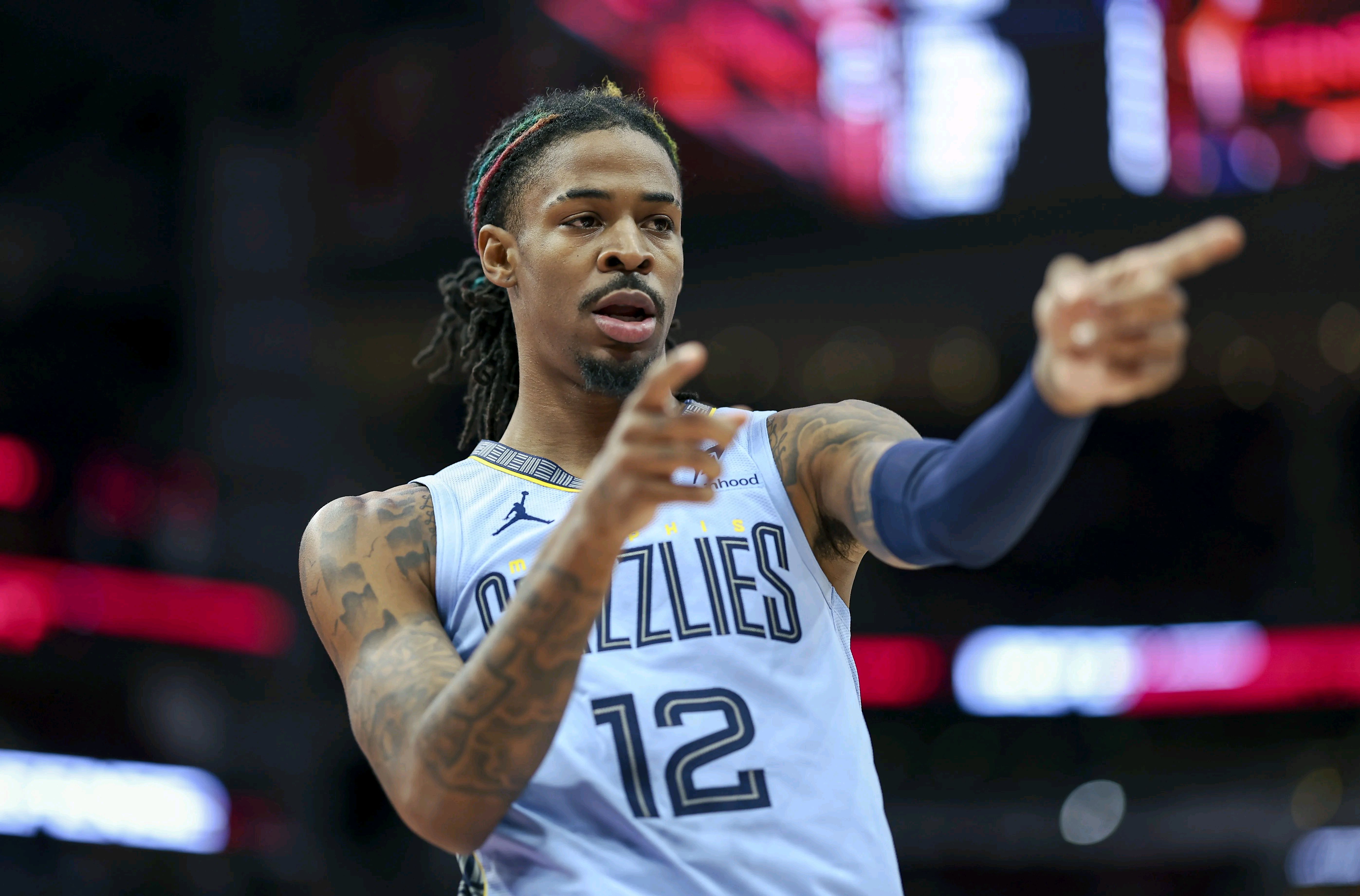 包含灰熊战胜独行侠，孟菲斯独得28分的词条