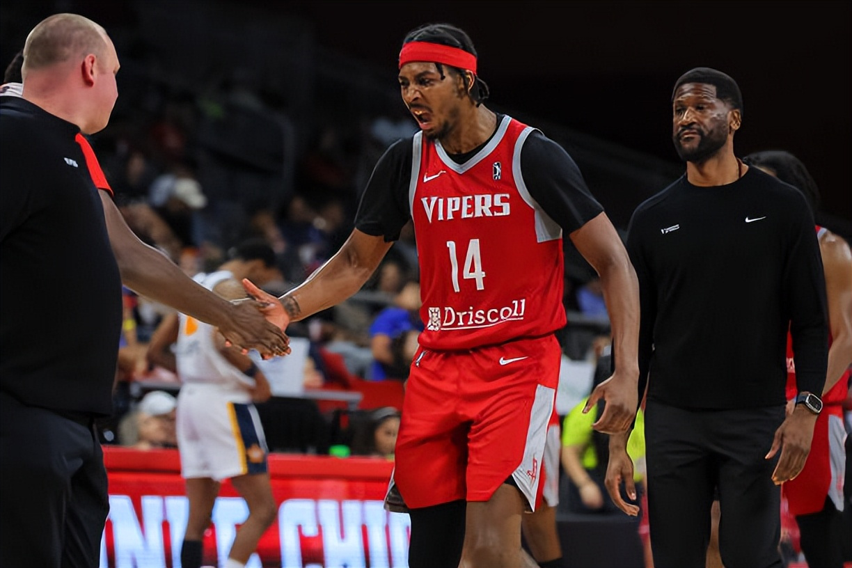 热火核心因伤休战两周，球队实力受损的简单介绍