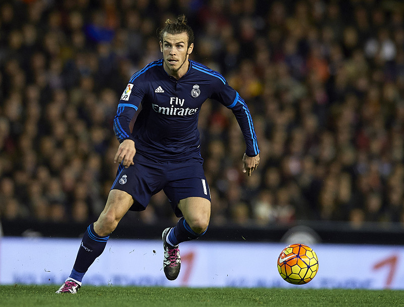 俄罗斯队高举奋斗旗帜,欧洲杯八强希望 俄罗斯队高举奋斗旗帜,欧洲杯八强希望