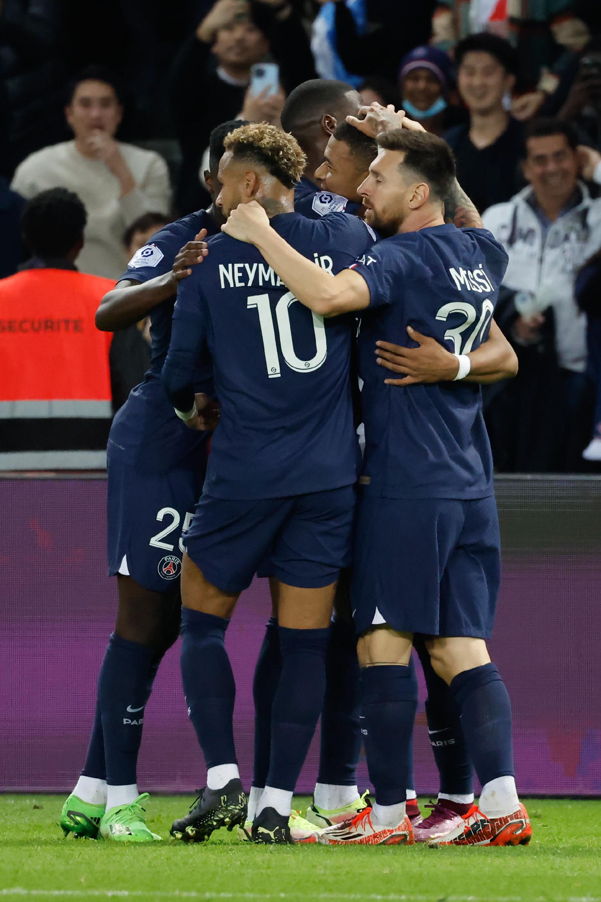 巴黎圣日耳曼队在比赛中展现出色表现 巴黎圣日耳曼队在比赛中展现出色表现